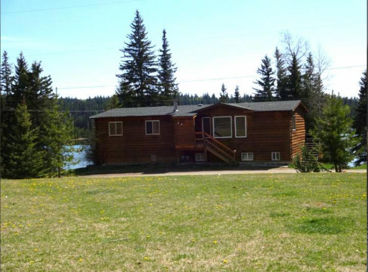 Bed and Breakfast Wettstone Guest Ranch Bridge Lake Номер фото