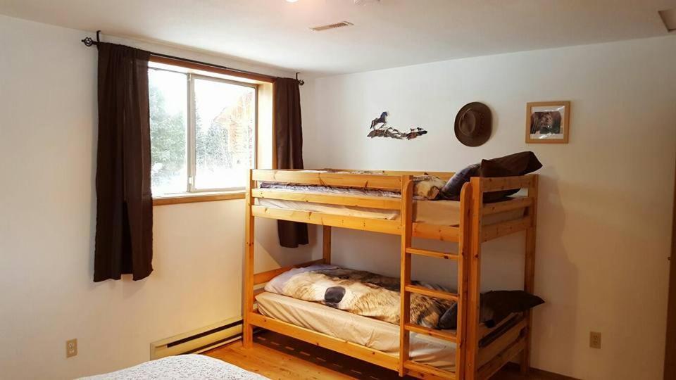 Bed and Breakfast Wettstone Guest Ranch Bridge Lake Номер фото