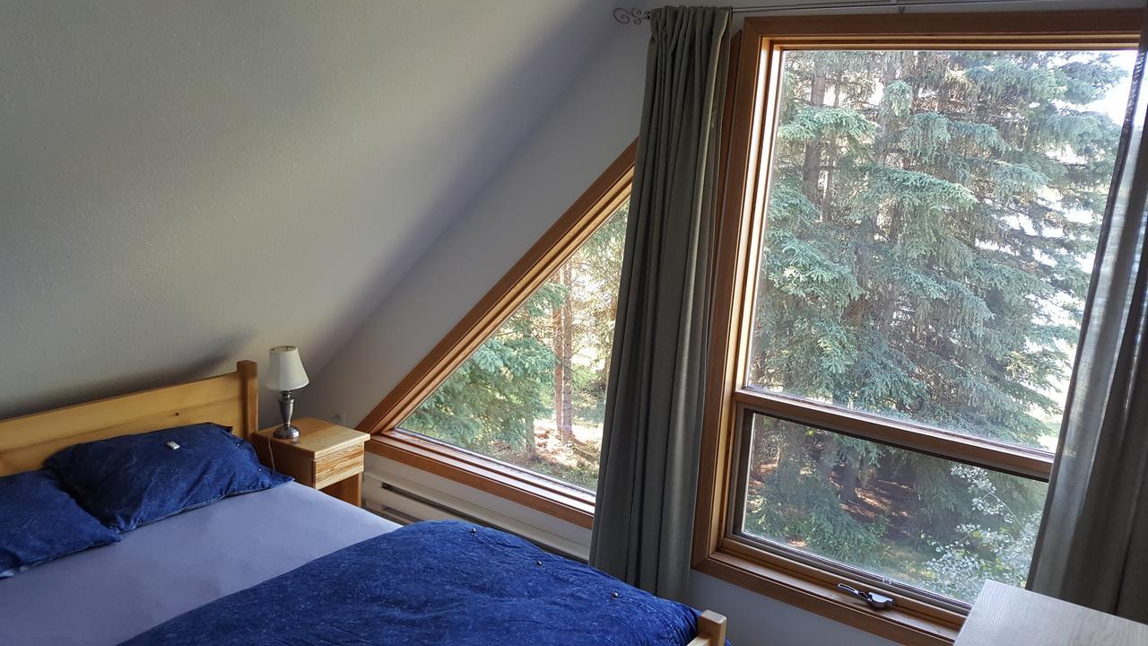 Bed and Breakfast Wettstone Guest Ranch Bridge Lake Екстер'єр фото