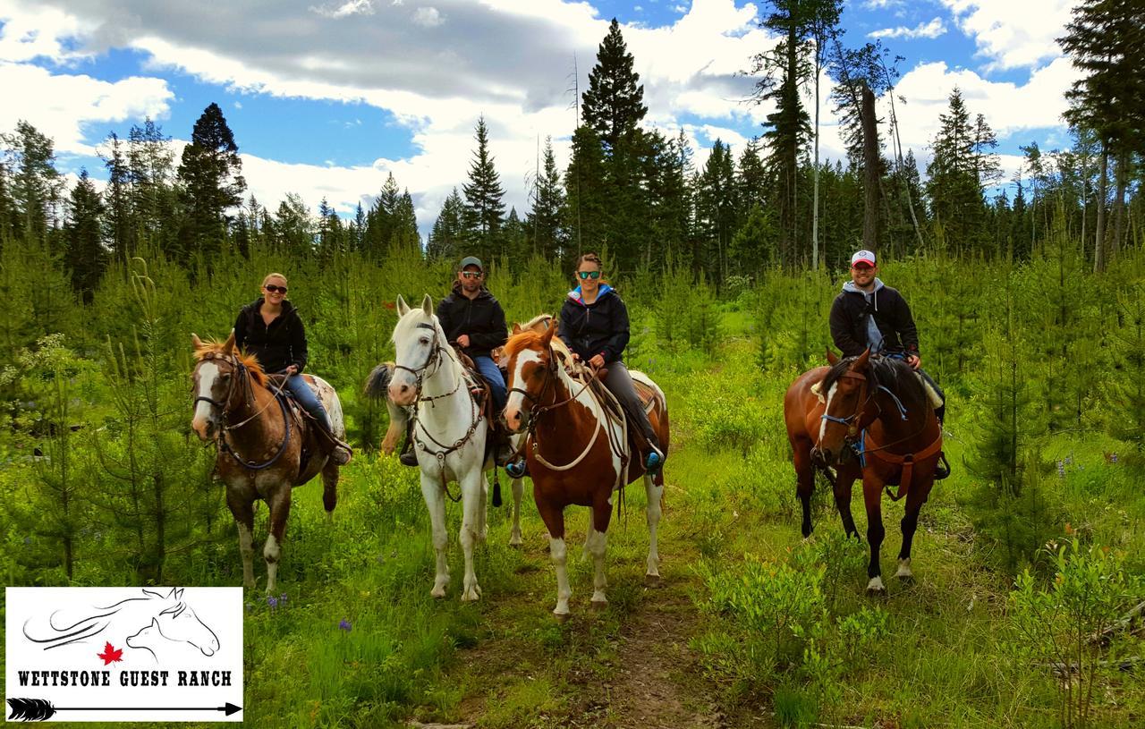 Bed and Breakfast Wettstone Guest Ranch Bridge Lake Екстер'єр фото