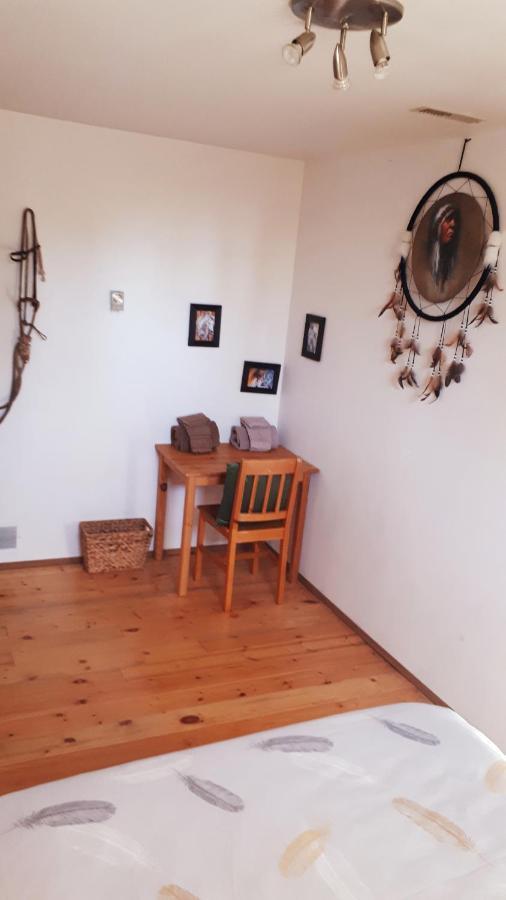 Bed and Breakfast Wettstone Guest Ranch Bridge Lake Екстер'єр фото